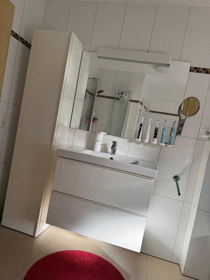 Prodej domu 180 m², pozemek 300 m², Künzelsau, Bádensko-Württembersko Prodej domu 180 m², pozemek 300 m², Künzelsau, Bádensko-Württembersko