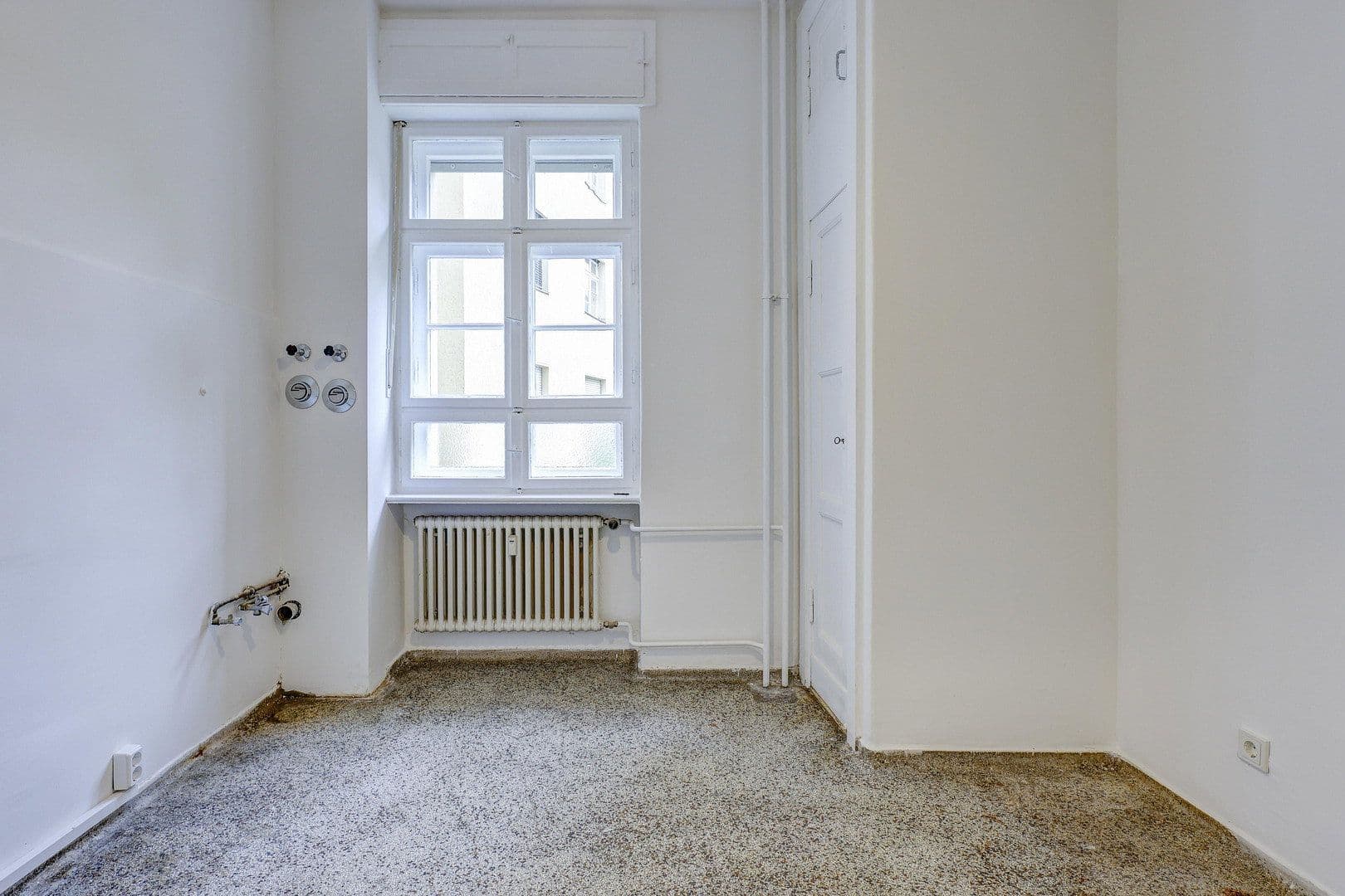 Prodej bytu 2+1 59 m², Berlin, Berlín Prodej bytu 2+1 59 m², Berlin, Berlín