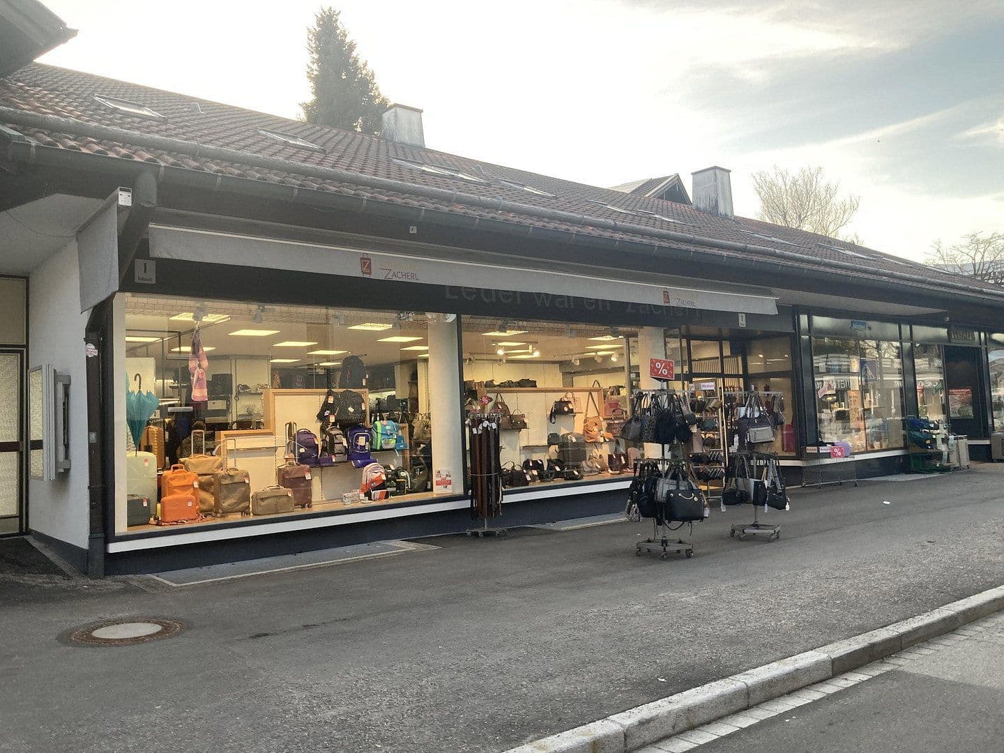 Pronájem nebytového prostoru 226 m², Rathausstraße 1, Grünwald, Bavorsko Pronájem nebytového prostoru 226 m², Rathausstraße 1, Grünwald, Bavorsko