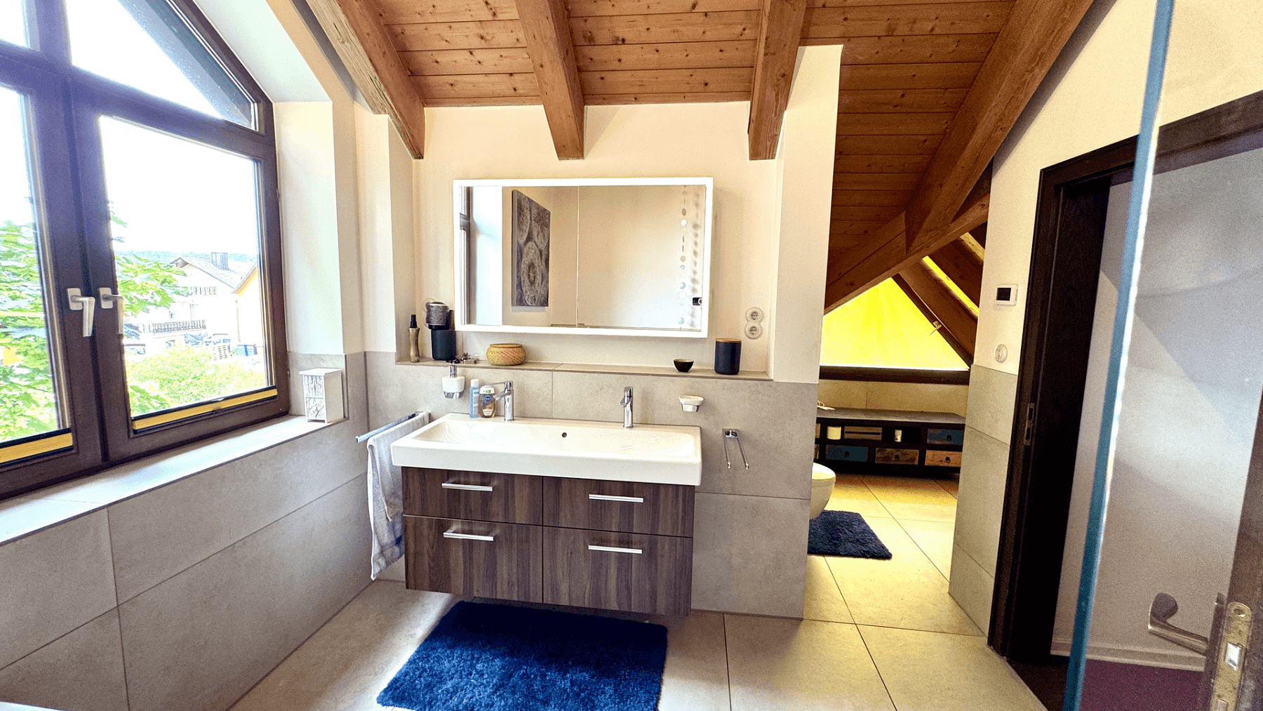 Prodej domu 286 m², pozemek 450 m², Höchberg, Bavorsko Prodej domu 286 m², pozemek 450 m², Höchberg, Bavorsko