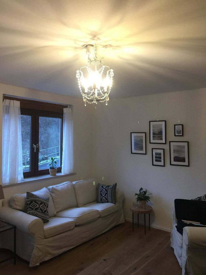 Prodej domu 286 m², pozemek 450 m², Höchberg, Bavorsko Prodej domu 286 m², pozemek 450 m², Höchberg, Bavorsko