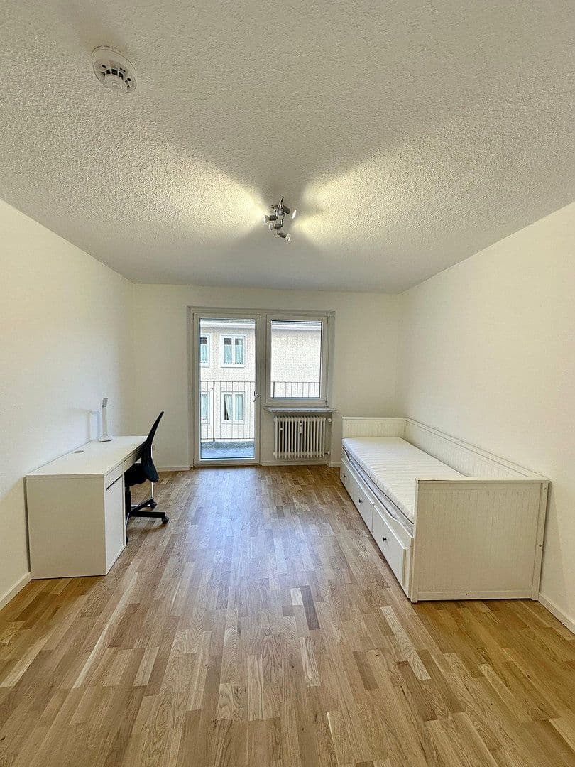 Pronájem bytu 1+1 70 m², Leopoldstr 57, München, Bavorsko Pronájem bytu 1+1 70 m², Leopoldstr 57, München, Bavorsko