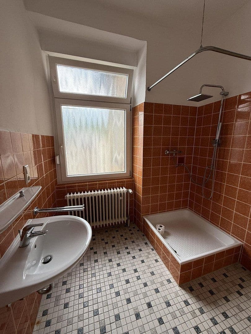 Prodej domu 262 m², pozemek 376 m², In der Märtschelt 8, Cochem, Porýní-Falc Prodej domu 262 m², pozemek 376 m², In der Märtschelt 8, Cochem, Porýní-Falc