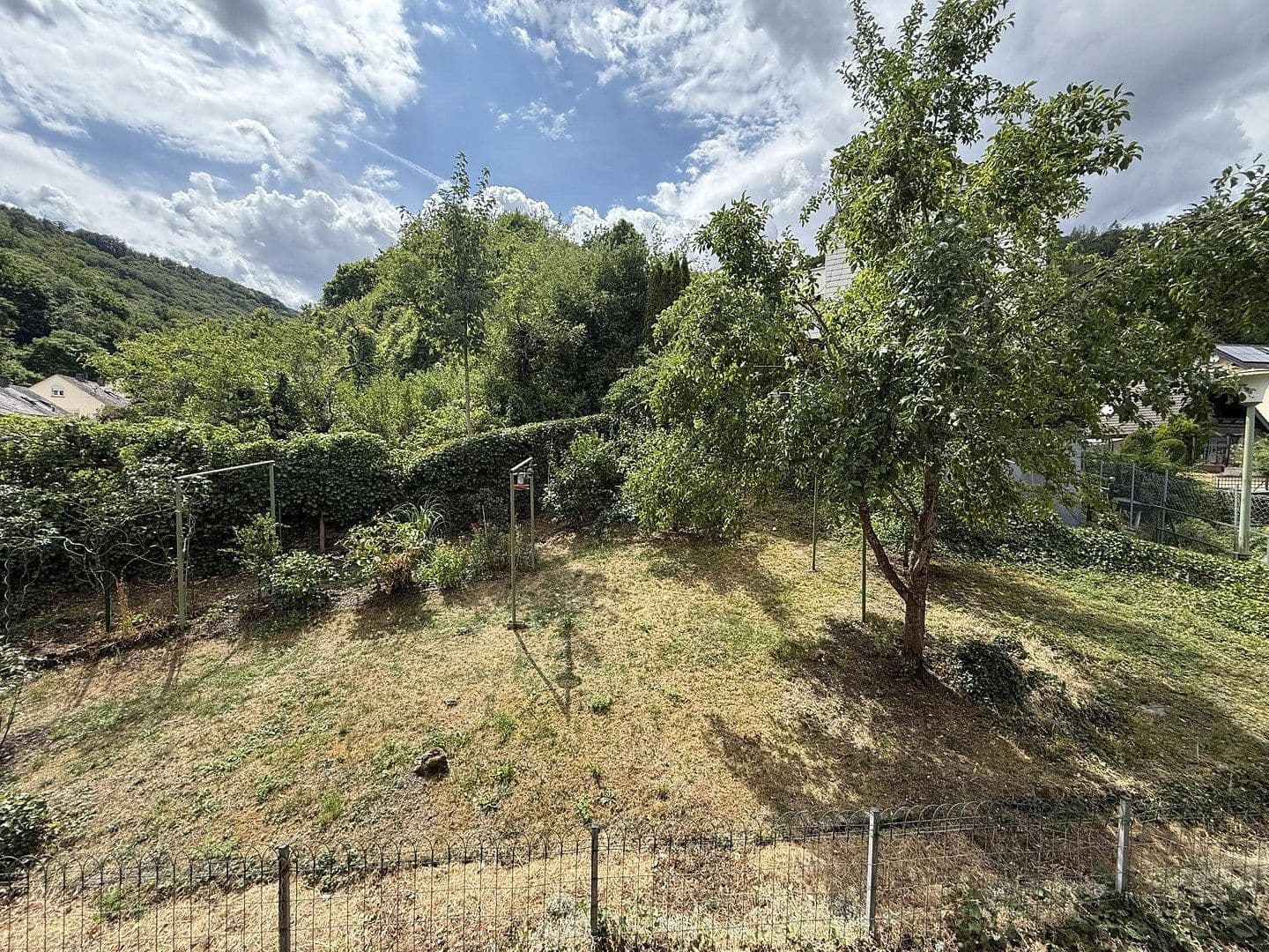 Prodej domu 262 m², pozemek 376 m², In der Märtschelt 8, Cochem, Porýní-Falc Prodej domu 262 m², pozemek 376 m², In der Märtschelt 8, Cochem, Porýní-Falc