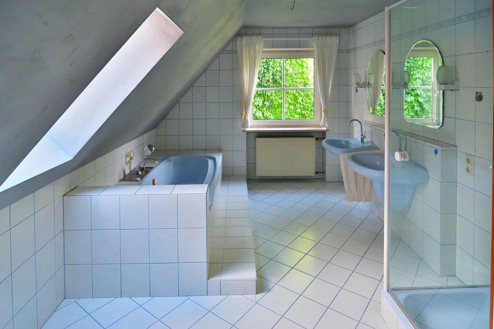 Prodej domu 150 m², pozemek 526 m², An der Wirts 1, Lichtenfels, Bavorsko Prodej domu 150 m², pozemek 526 m², An der Wirts 1, Lichtenfels, Bavorsko
