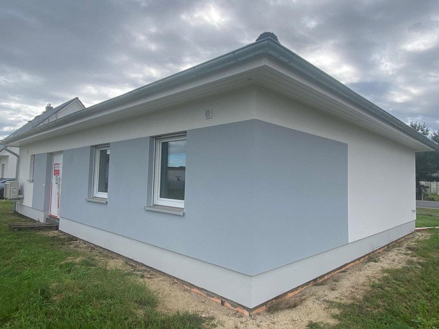 Prodej domu 109 m², pozemek 812 m², Ponnsdorfer Weg 4, Sonnewalde, Braniborsko Prodej domu 109 m², pozemek 812 m², Ponnsdorfer Weg 4, Sonnewalde, Braniborsko