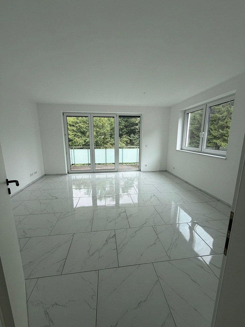 Pronájem bytu 2+1 60 m², Rhoderweg 16, Olpe, Severní Porýní-Vestfálsko Pronájem bytu 2+1 60 m², Rhoderweg 16, Olpe, Severní Porýní-Vestfálsko