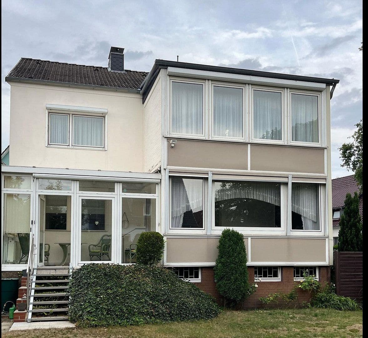 Prodej domu 215 m², pozemek 659 m², Hannover, Dolní Sasko Prodej domu 215 m², pozemek 659 m², Hannover, Dolní Sasko