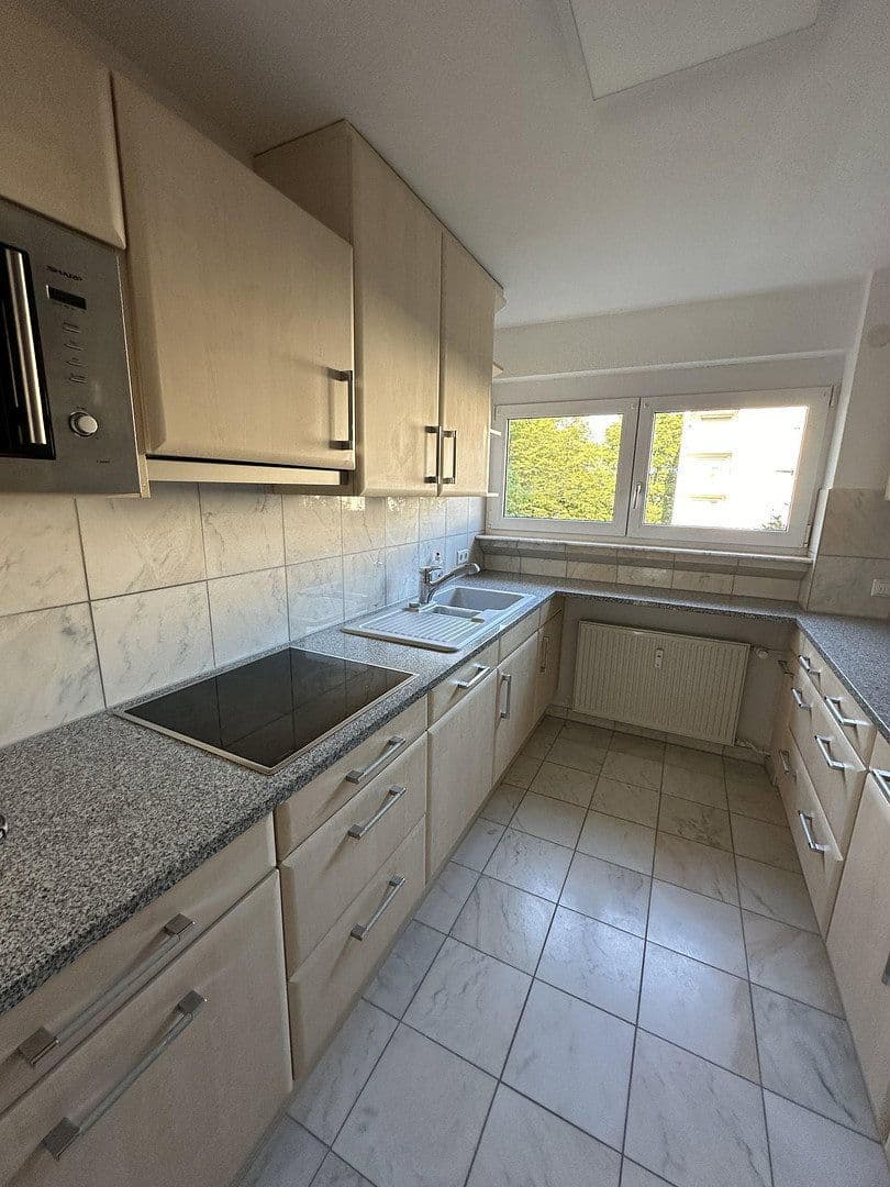 Pronájem bytu 3+1 77 m², Nürtingen, Bádensko-Württembersko Pronájem bytu 3+1 77 m², Nürtingen, Bádensko-Württembersko