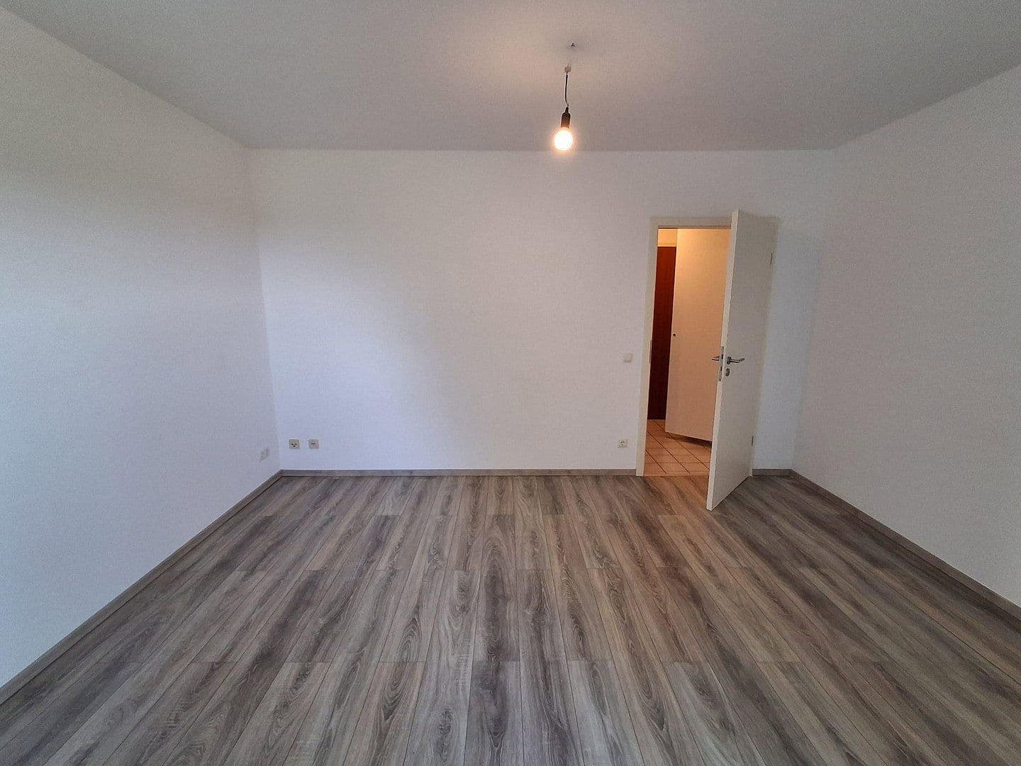 Pronájem bytu 1+1 26 m², Bäuminghausstr. 153, Essen, Severní Porýní-Vestfálsko Pronájem bytu 1+1 26 m², Bäuminghausstr. 153, Essen, Severní Porýní-Vestfálsko