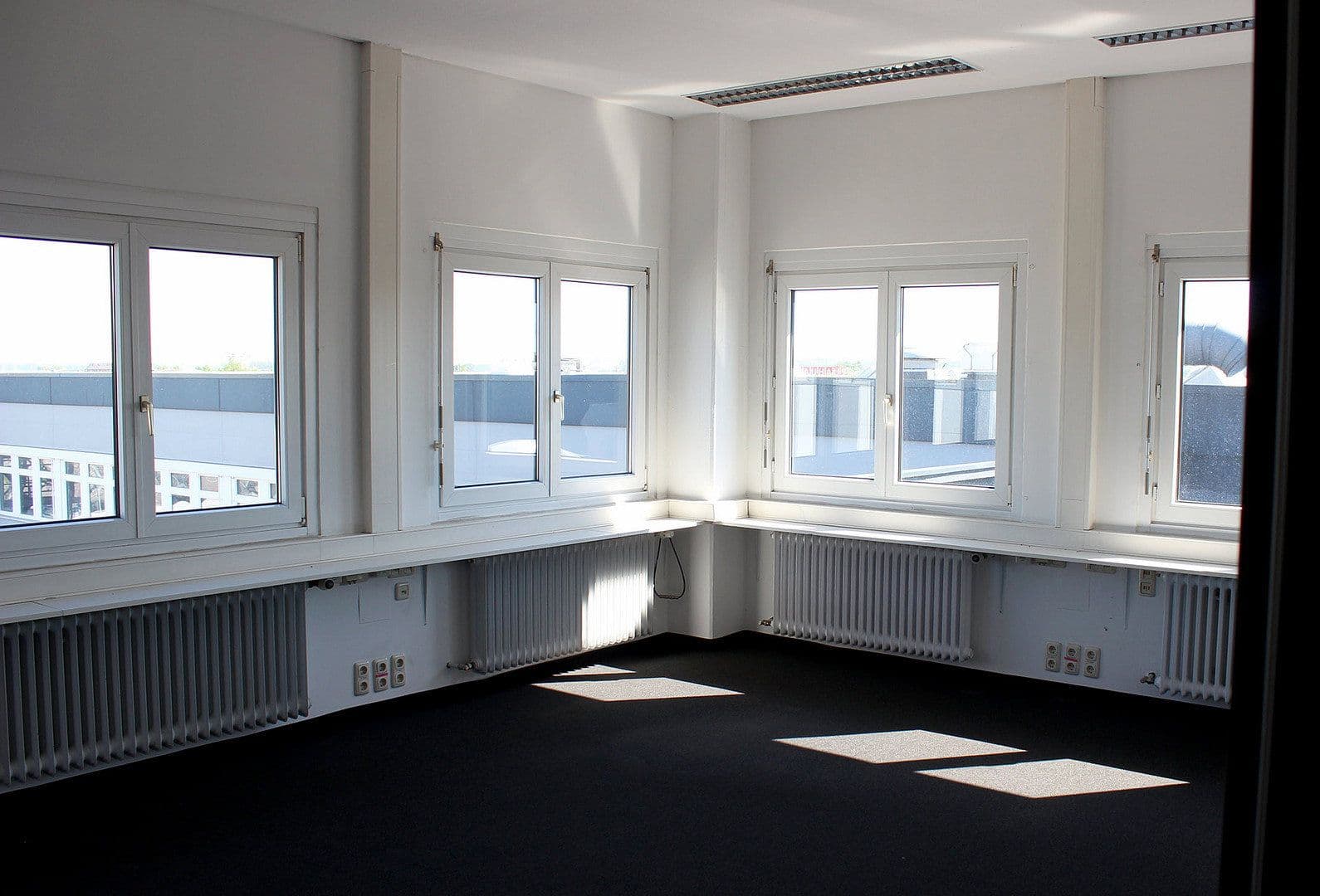 Pronájem kanceláře 26 m², Brixenerstr. 8, Augsburg, Bavorsko Pronájem kanceláře 26 m², Brixenerstr. 8, Augsburg, Bavorsko