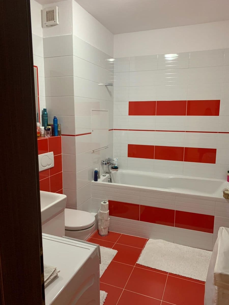 Pronájem bytu 2+1 64 m², Dúbravka, Bratislavský kraj Pronájem bytu 2+1 64 m², Dúbravka, Bratislavský kraj