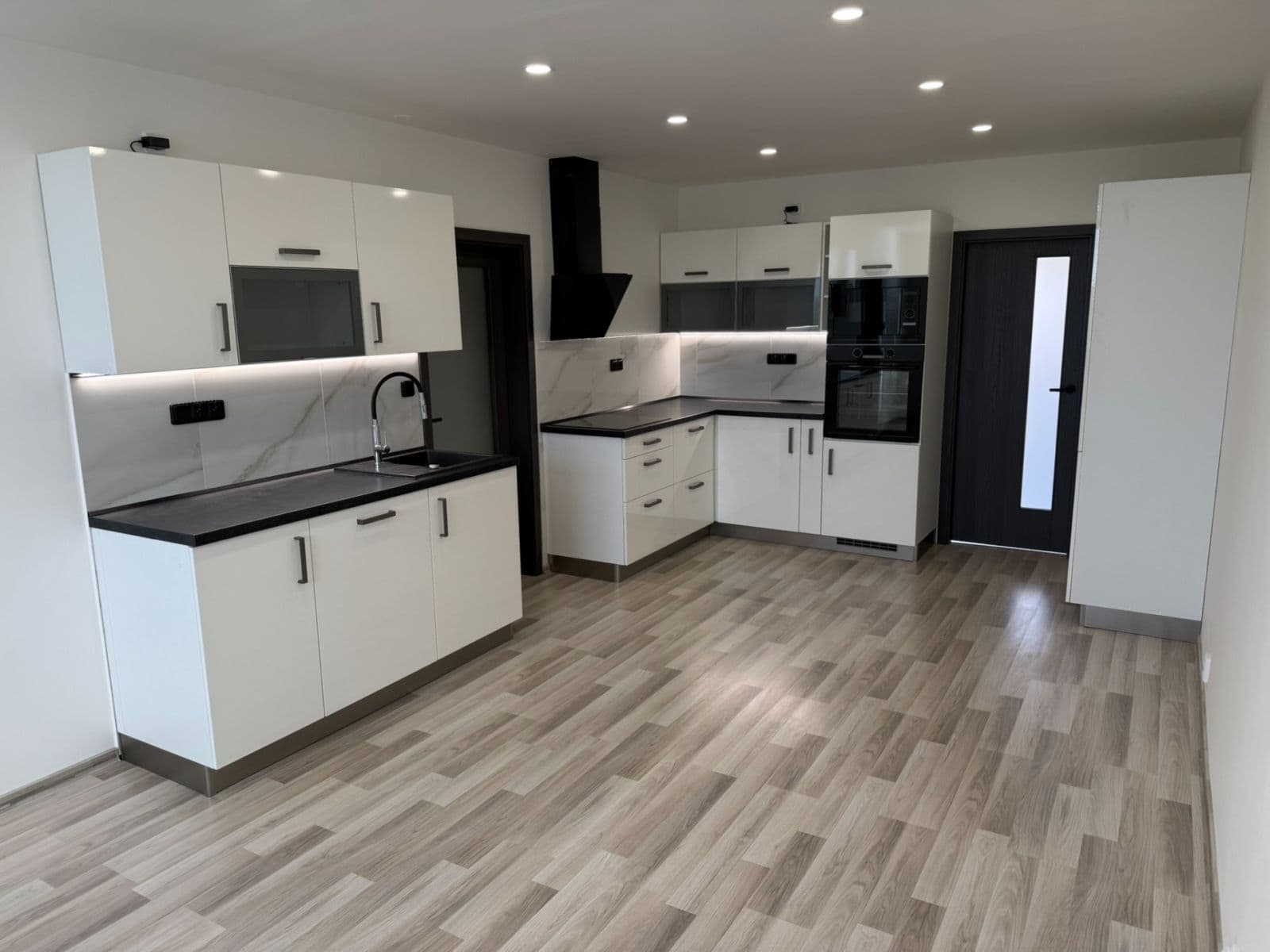 Prodej bytu 3+kk 60 m², Brandlova, Hodonín, Jihomoravský kraj Prodej bytu 3+kk 60 m², Brandlova, Hodonín, Jihomoravský kraj