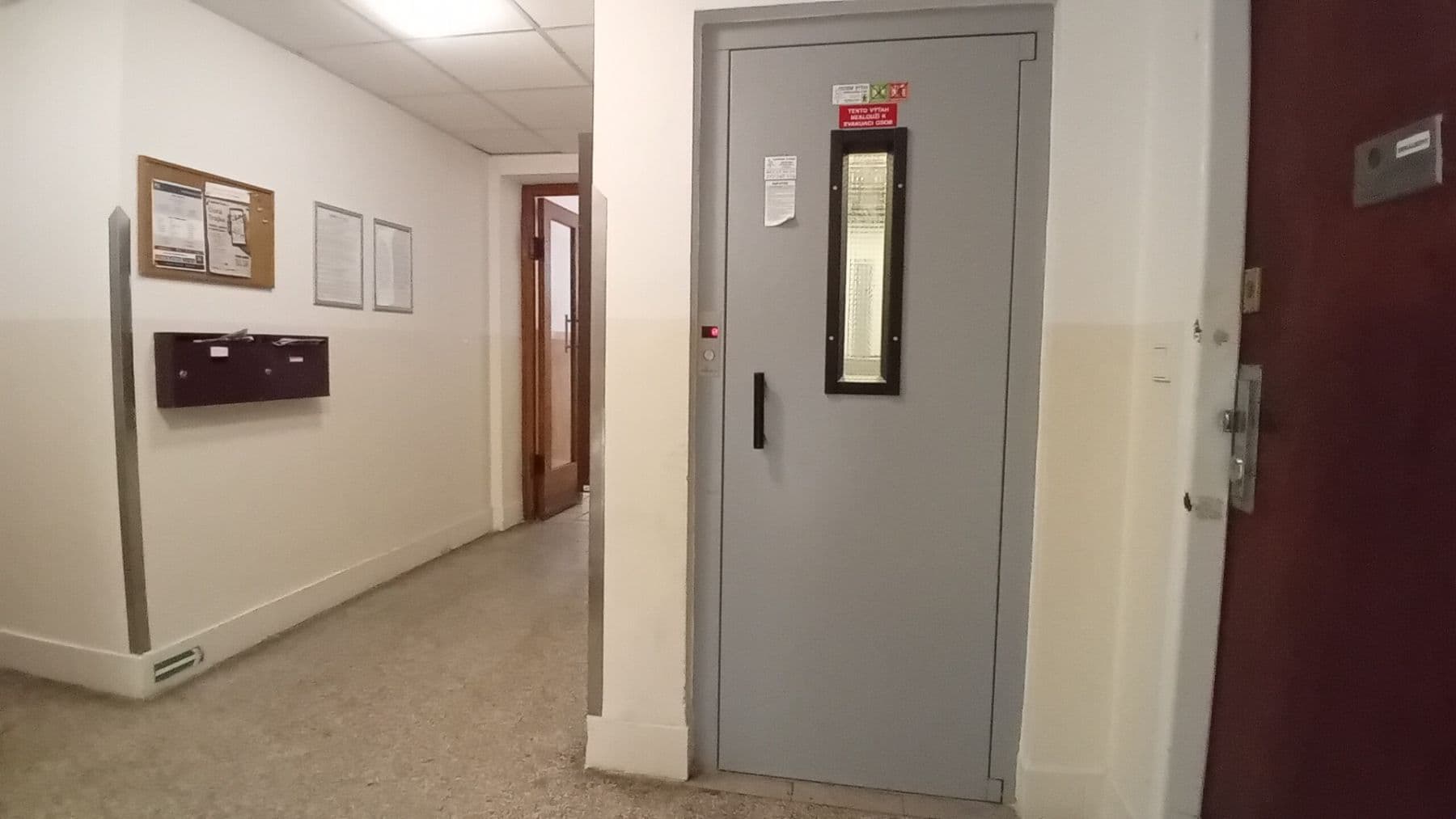 Pronájem nebytového prostoru 37 m², Žerotínova, Praha, Praha Pronájem nebytového prostoru 37 m², Žerotínova, Praha, Praha