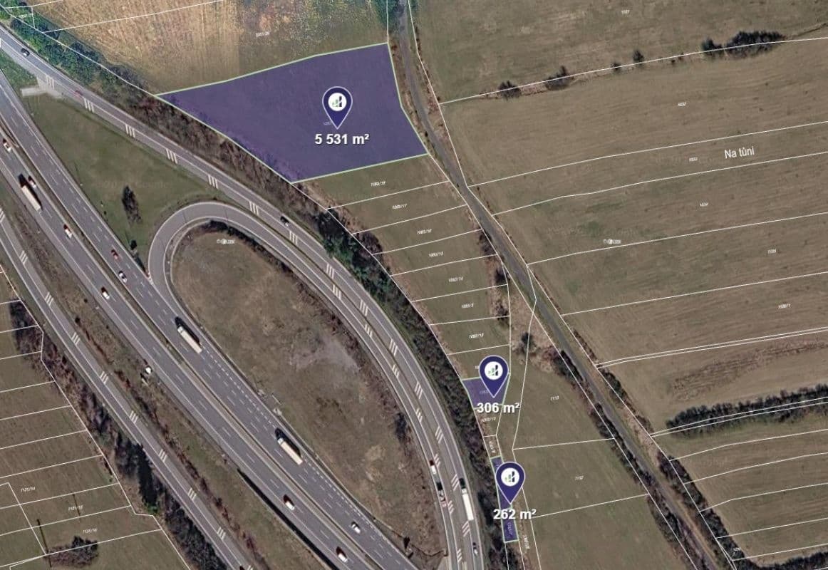 Prodej pozemku 6.099 m², Mirošovice, Středočeský kraj Prodej pozemku 6.099 m², Mirošovice, Středočeský kraj