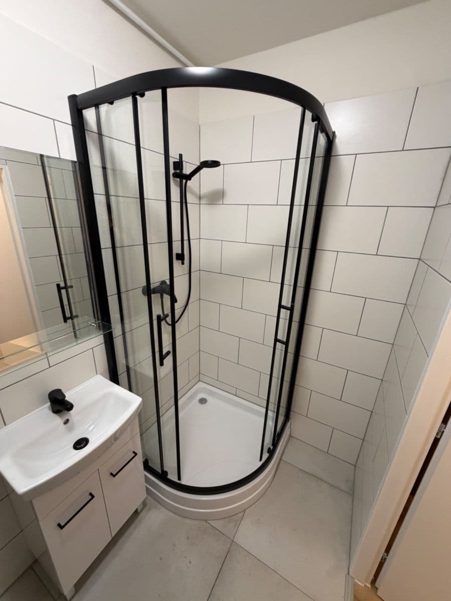 Pronájem bytu 2+kk 37 m², Vinořské náměstí, Praha, Praha Pronájem bytu 2+kk 37 m², Vinořské náměstí, Praha, Praha