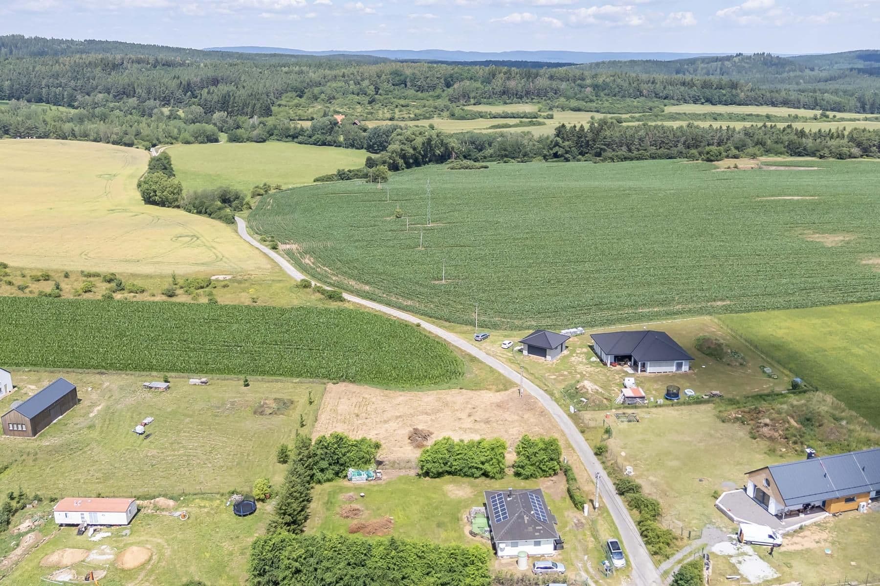 Prodej pozemku 1.449 m², Milín, Středočeský kraj Prodej pozemku 1.449 m², Milín, Středočeský kraj