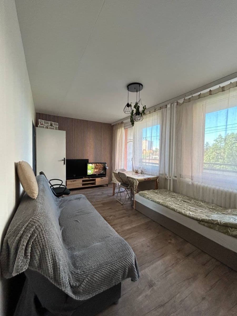 Pronájem bytu 2+1 60 m², Údolní, Praha, Praha Pronájem bytu 2+1 60 m², Údolní, Praha, Praha
