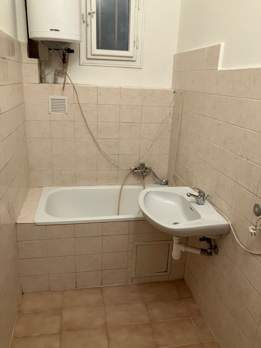 Prodej bytu 1+1 45 m², Jirsíkova, Praha, Praha Prodej bytu 1+1 45 m², Jirsíkova, Praha, Praha