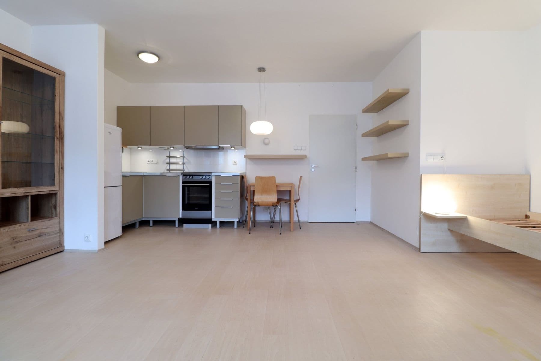 Pronájem bytu 1+kk 40 m², Hlivická, Praha, Praha Pronájem bytu 1+kk 40 m², Hlivická, Praha, Praha
