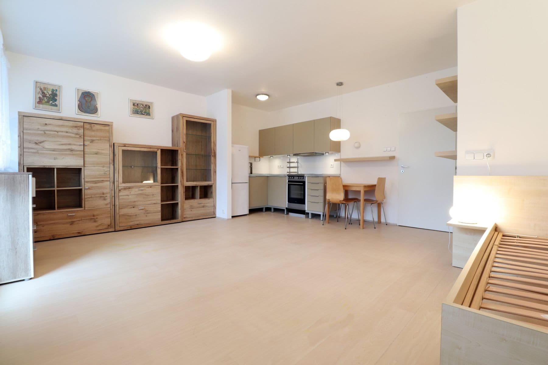 Pronájem bytu 1+kk 40 m², Hlivická, Praha, Praha Pronájem bytu 1+kk 40 m², Hlivická, Praha, Praha