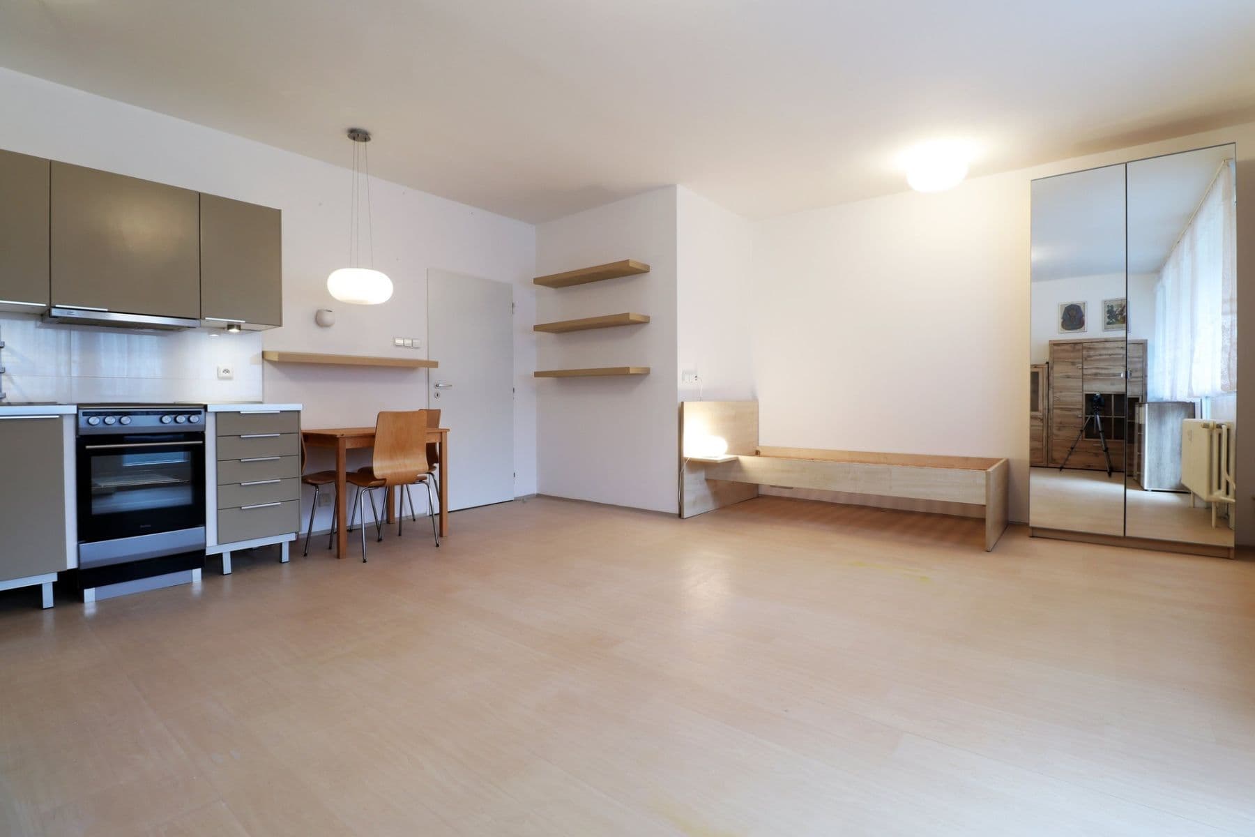 Pronájem bytu 1+kk 40 m², Hlivická, Praha, Praha Pronájem bytu 1+kk 40 m², Hlivická, Praha, Praha