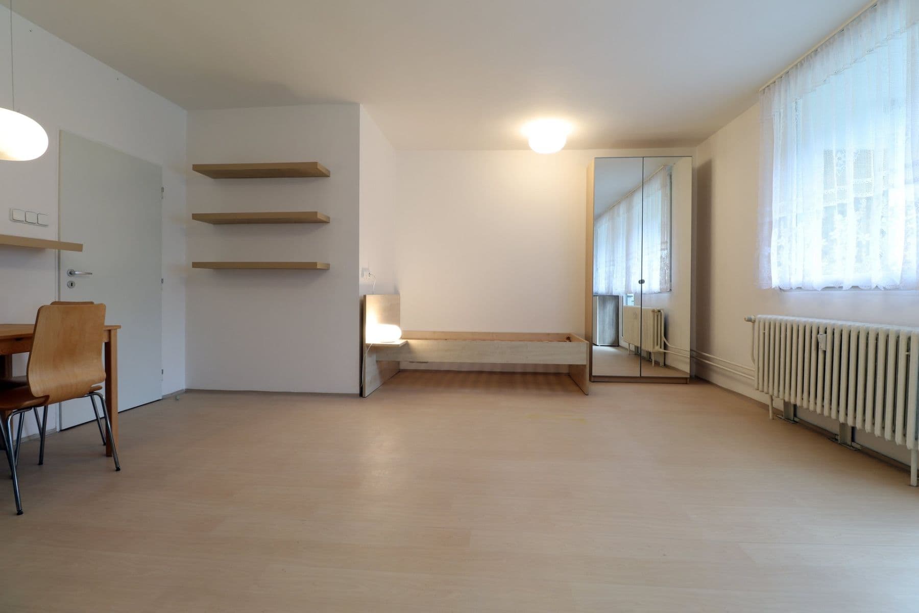 Pronájem bytu 1+kk 40 m², Hlivická, Praha, Praha Pronájem bytu 1+kk 40 m², Hlivická, Praha, Praha
