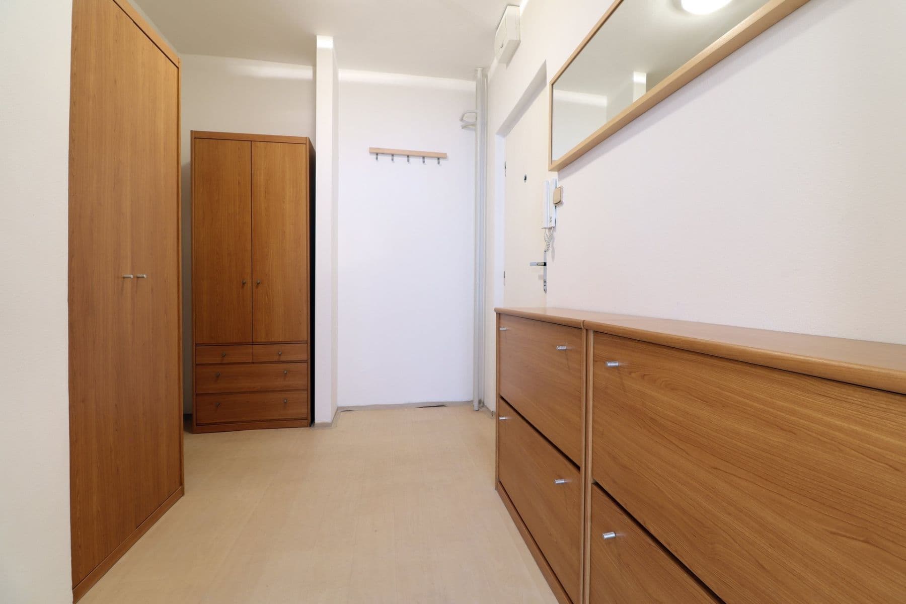 Pronájem bytu 1+kk 40 m², Hlivická, Praha, Praha Pronájem bytu 1+kk 40 m², Hlivická, Praha, Praha