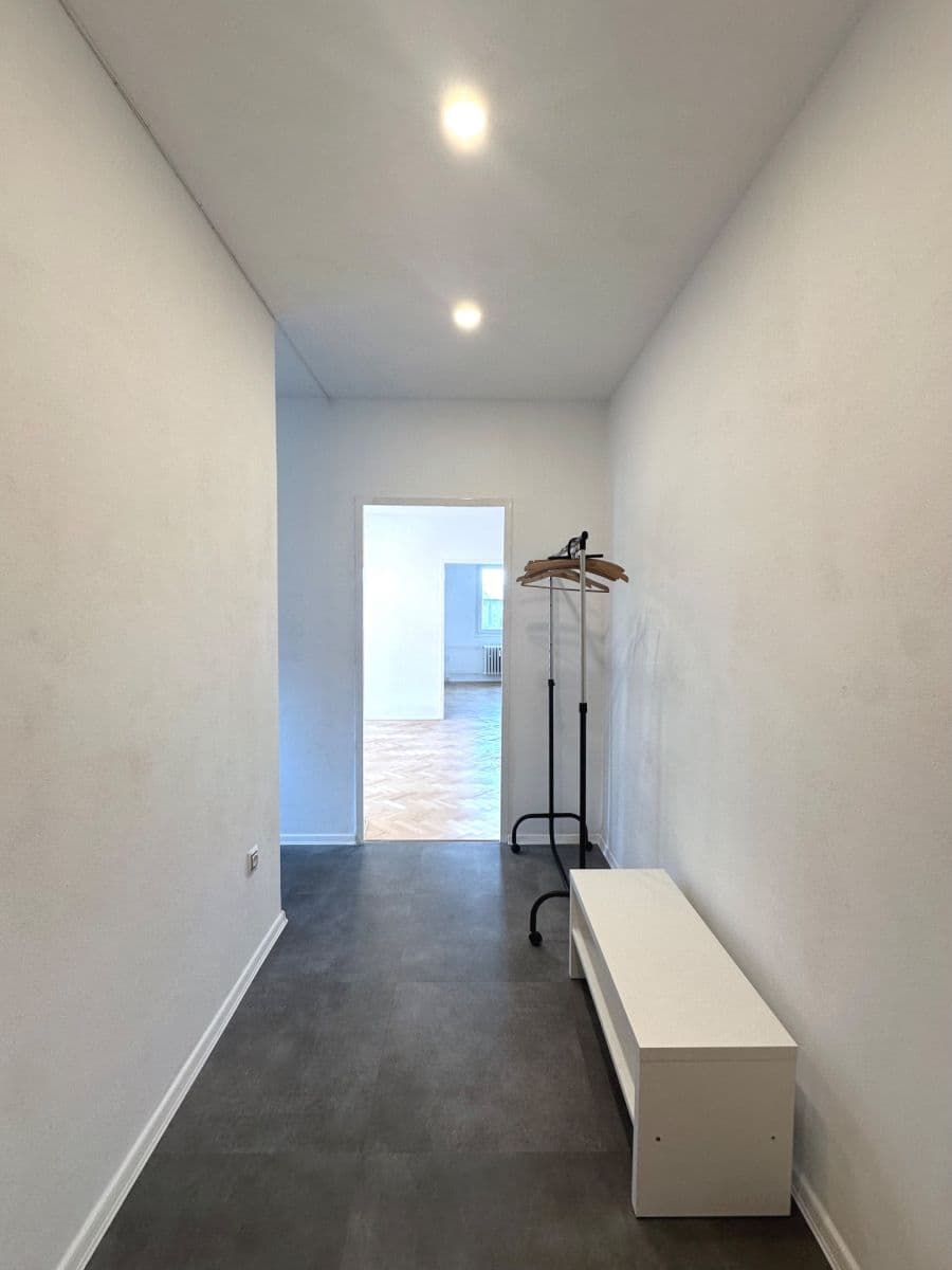 Prodej bytu 3+1 64 m², tř. Kosmonautů, Olomouc, Olomoucký kraj Prodej bytu 3+1 64 m², tř. Kosmonautů, Olomouc, Olomoucký kraj