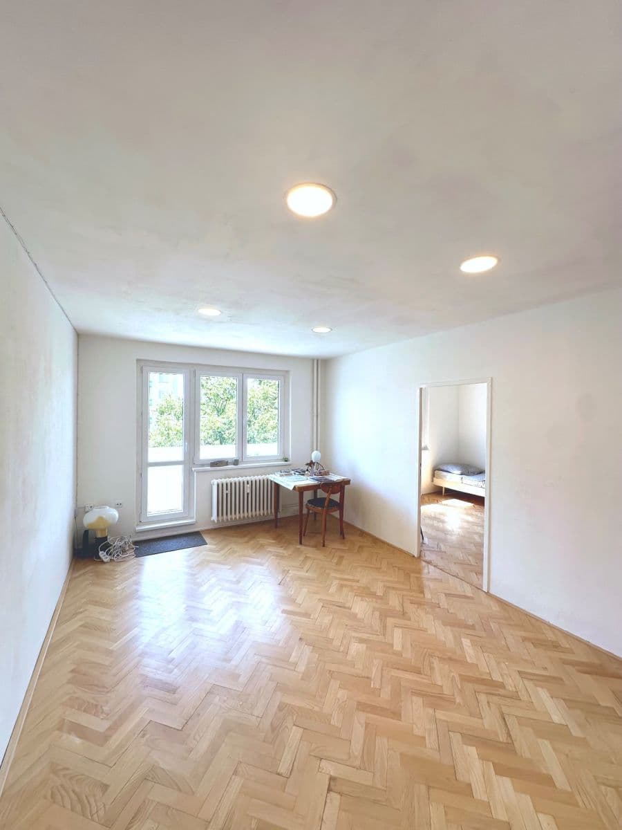 Prodej bytu 3+1 64 m², tř. Kosmonautů, Olomouc, Olomoucký kraj Prodej bytu 3+1 64 m², tř. Kosmonautů, Olomouc, Olomoucký kraj