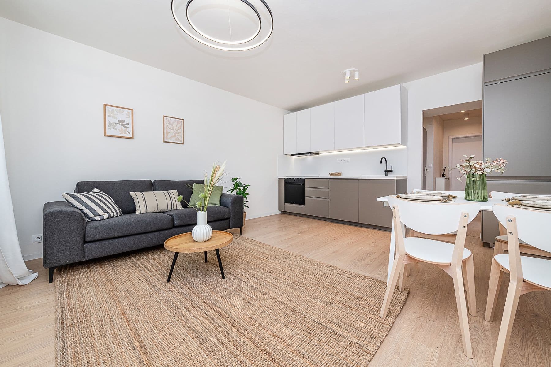 Prodej bytu 3+kk 74 m², Madridská, Praha, Praha Prodej bytu 3+kk 74 m², Madridská, Praha, Praha