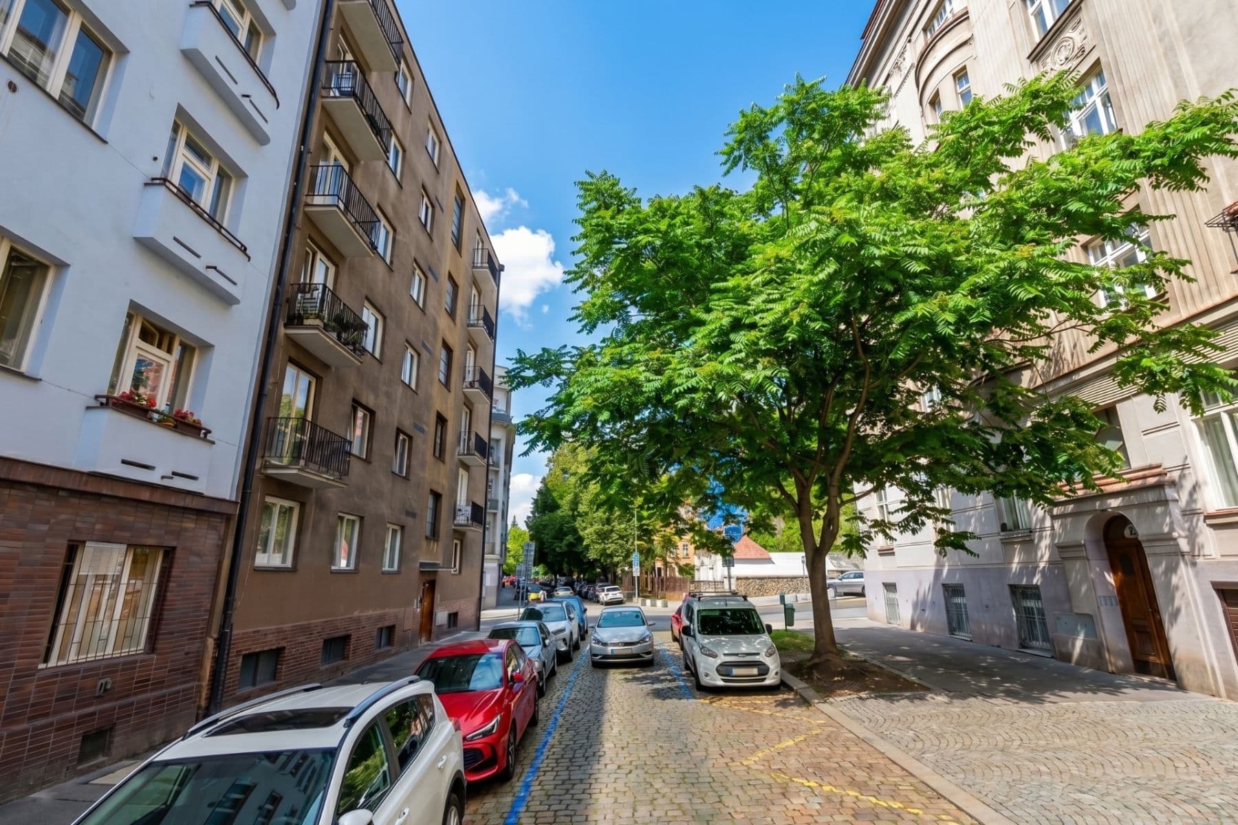Prodej bytu 3+kk 74 m², Madridská, Praha, Praha Prodej bytu 3+kk 74 m², Madridská, Praha, Praha