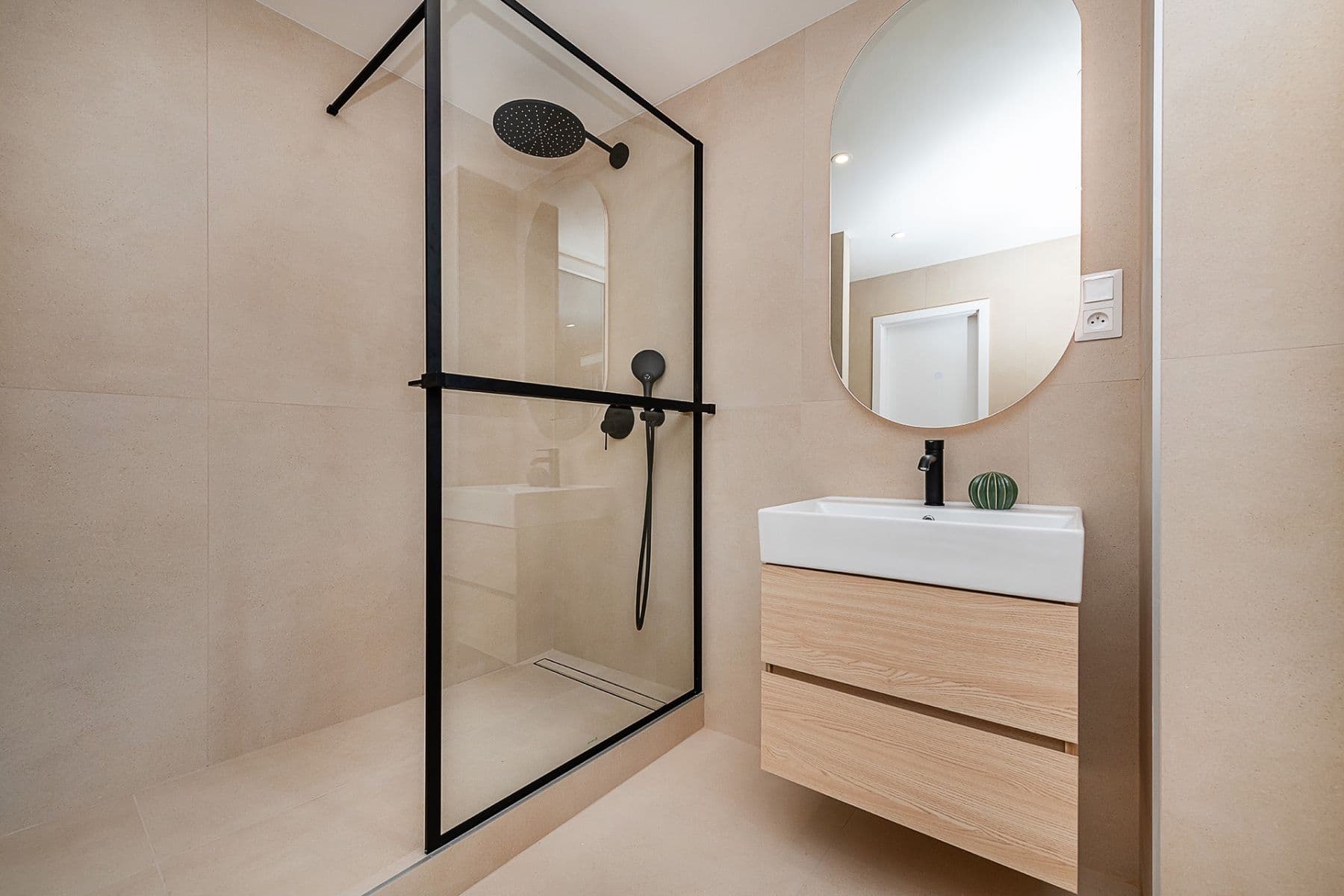 Prodej bytu 3+kk 74 m², Madridská, Praha, Praha Prodej bytu 3+kk 74 m², Madridská, Praha, Praha