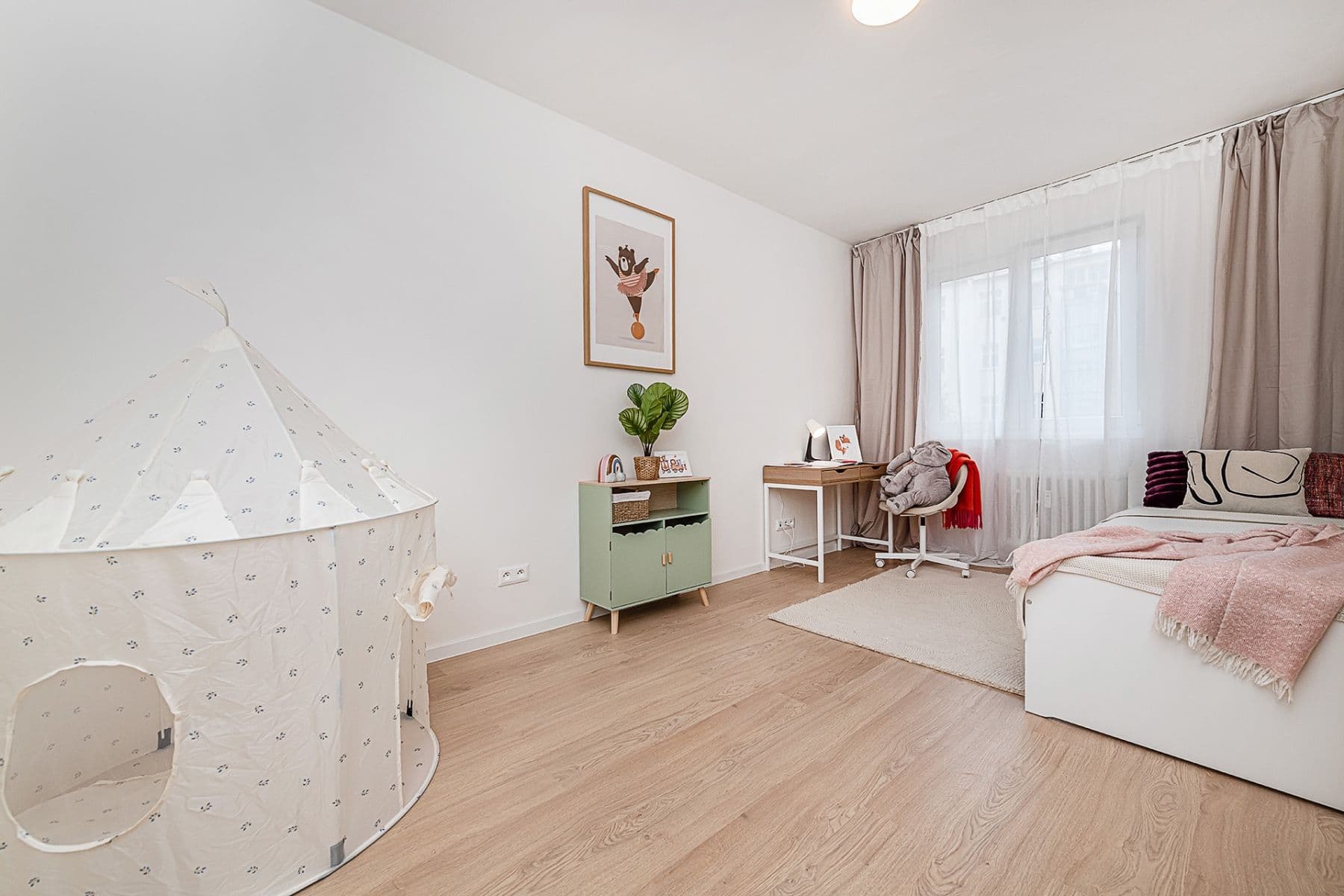 Prodej bytu 3+kk 74 m², Madridská, Praha, Praha Prodej bytu 3+kk 74 m², Madridská, Praha, Praha