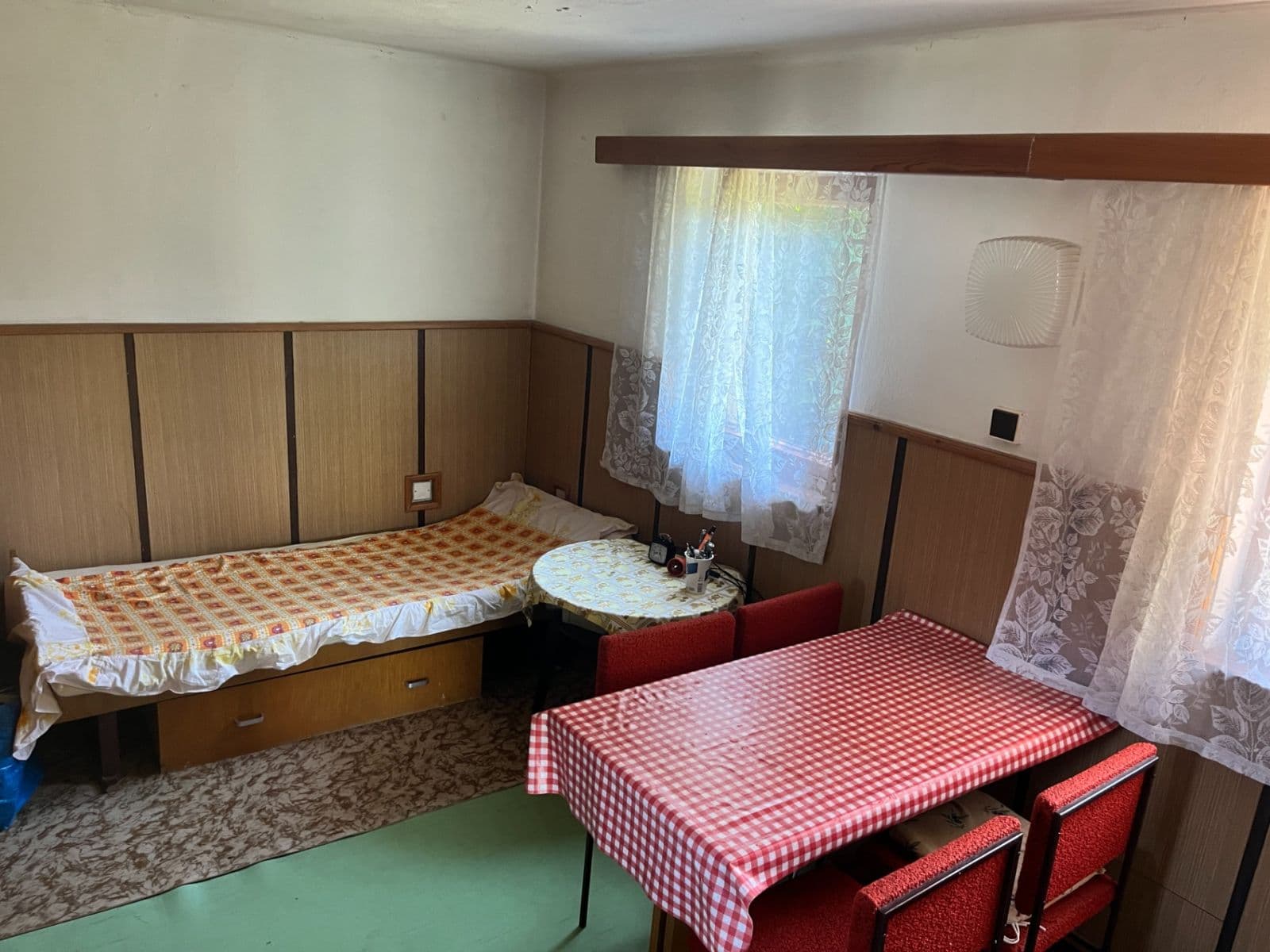 Prodej chaty, chalupy 38 m², pozemek 640 m², Chotěboř, Kraj Vysočina Prodej chaty, chalupy 38 m², pozemek 640 m², Chotěboř, Kraj Vysočina