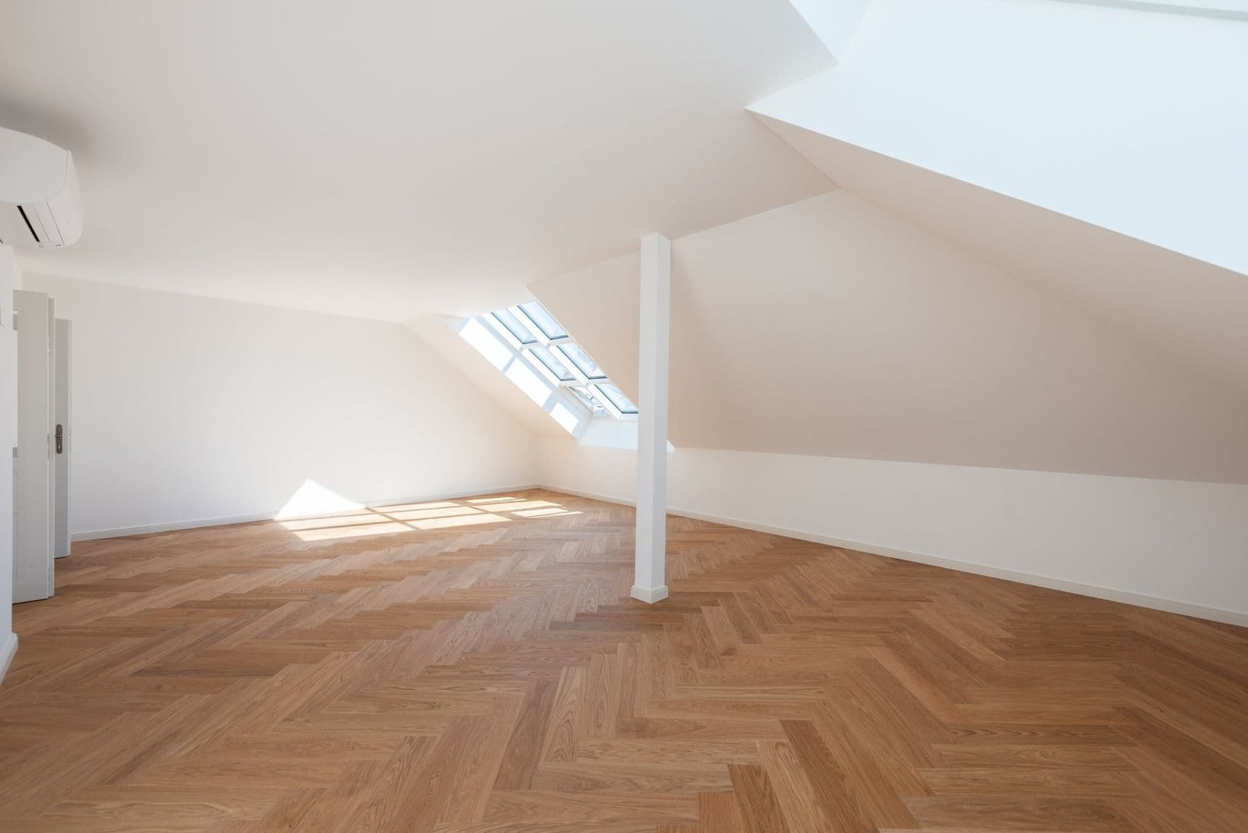 Prodej bytu 2+kk 97 m², Polská, Praha, Praha Prodej bytu 2+kk 97 m², Polská, Praha, Praha