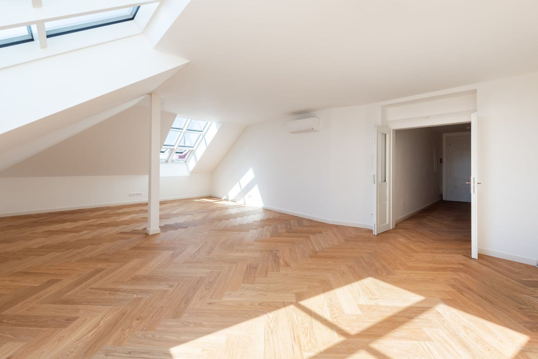 Prodej bytu 2+kk 97 m², Polská, Praha, Praha Prodej bytu 2+kk 97 m², Polská, Praha, Praha