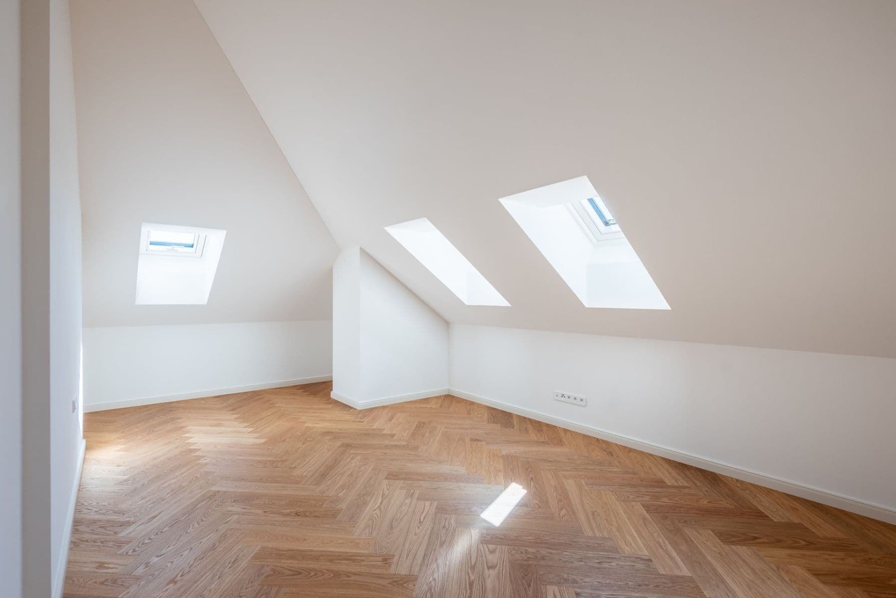 Prodej bytu 2+kk 97 m², Polská, Praha, Praha Prodej bytu 2+kk 97 m², Polská, Praha, Praha