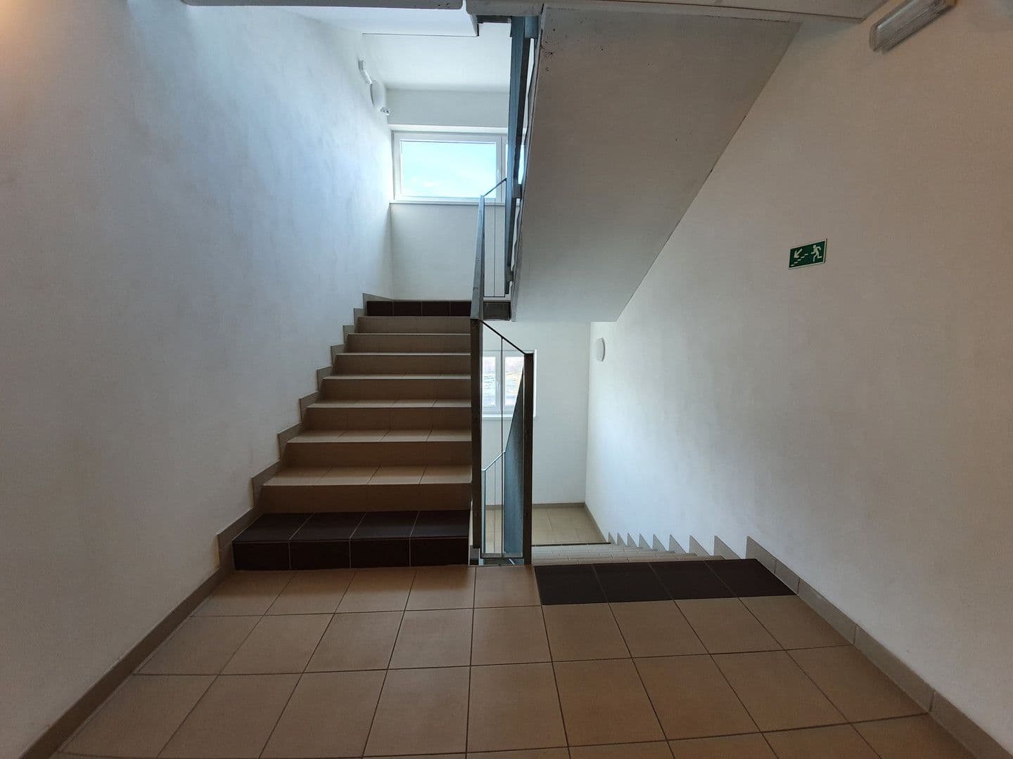 Pronájem bytu 32 m², Ječná, Hostivice, Středočeský kraj Pronájem bytu 32 m², Ječná, Hostivice, Středočeský kraj