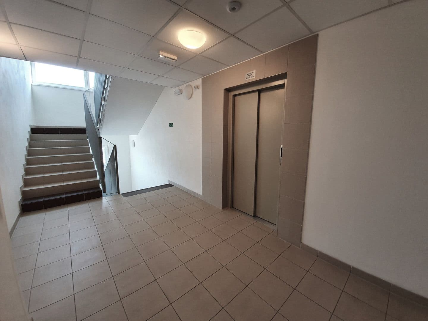 Pronájem bytu 32 m², Ječná, Hostivice, Středočeský kraj Pronájem bytu 32 m², Ječná, Hostivice, Středočeský kraj