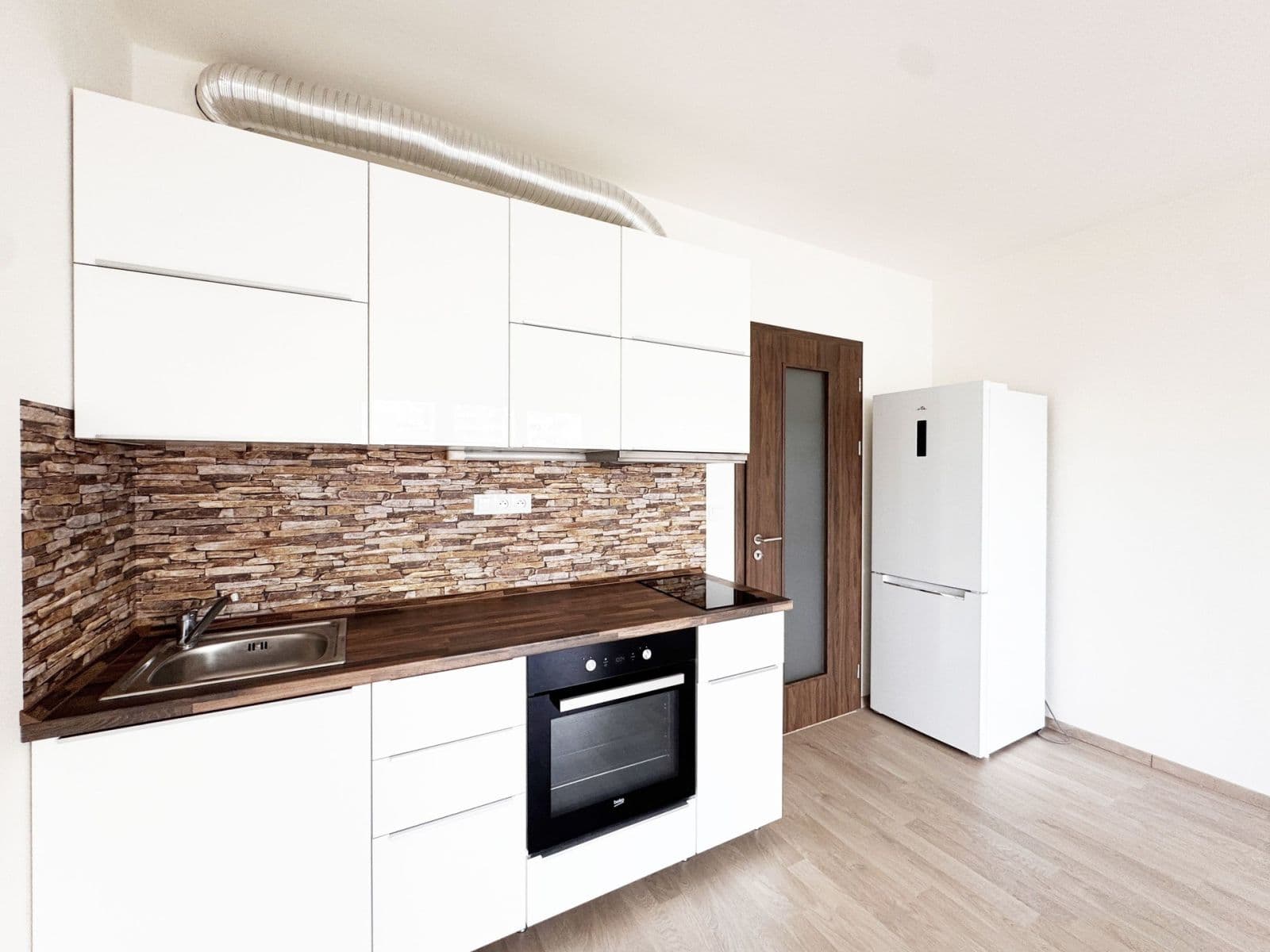 Pronájem bytu 1+kk 31 m², Mantovská, Praha, Praha Pronájem bytu 1+kk 31 m², Mantovská, Praha, Praha