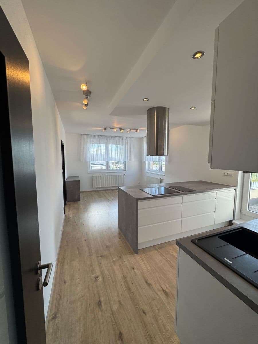 Prodej bytu 2+kk 56 m², Honzíkova, Praha, Praha Prodej bytu 2+kk 56 m², Honzíkova, Praha, Praha