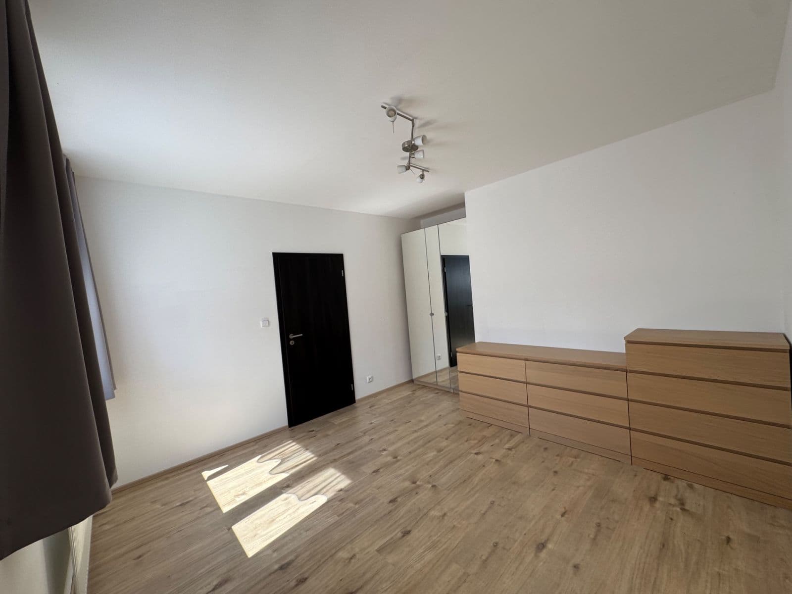 Prodej bytu 2+kk 56 m², Honzíkova, Praha, Praha Prodej bytu 2+kk 56 m², Honzíkova, Praha, Praha