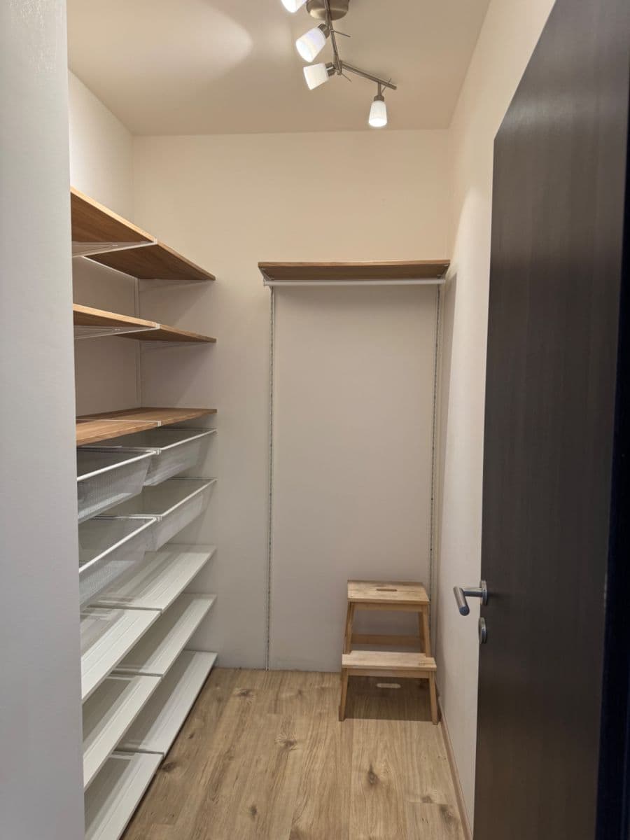 Prodej bytu 2+kk 56 m², Honzíkova, Praha, Praha Prodej bytu 2+kk 56 m², Honzíkova, Praha, Praha
