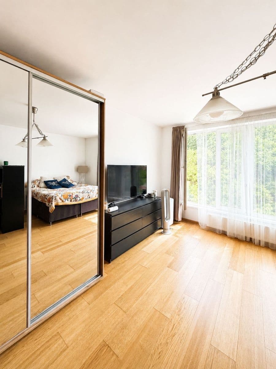 Pronájem bytu 1+kk 39 m², Nuselská, Praha, Praha Pronájem bytu 1+kk 39 m², Nuselská, Praha, Praha