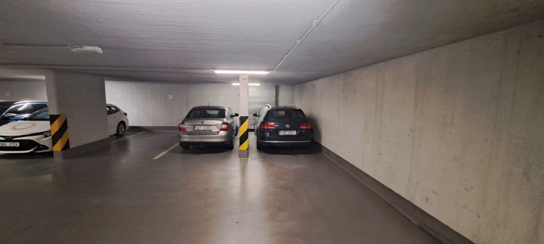 Pronájem garáže 15 m², Divišovská, Praha, Praha Pronájem garáže 15 m², Divišovská, Praha, Praha
