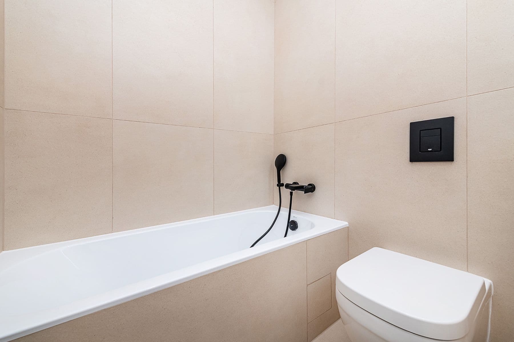 Prodej bytu 3+kk 87 m², Komunardů, Praha, Praha Prodej bytu 3+kk 87 m², Komunardů, Praha, Praha