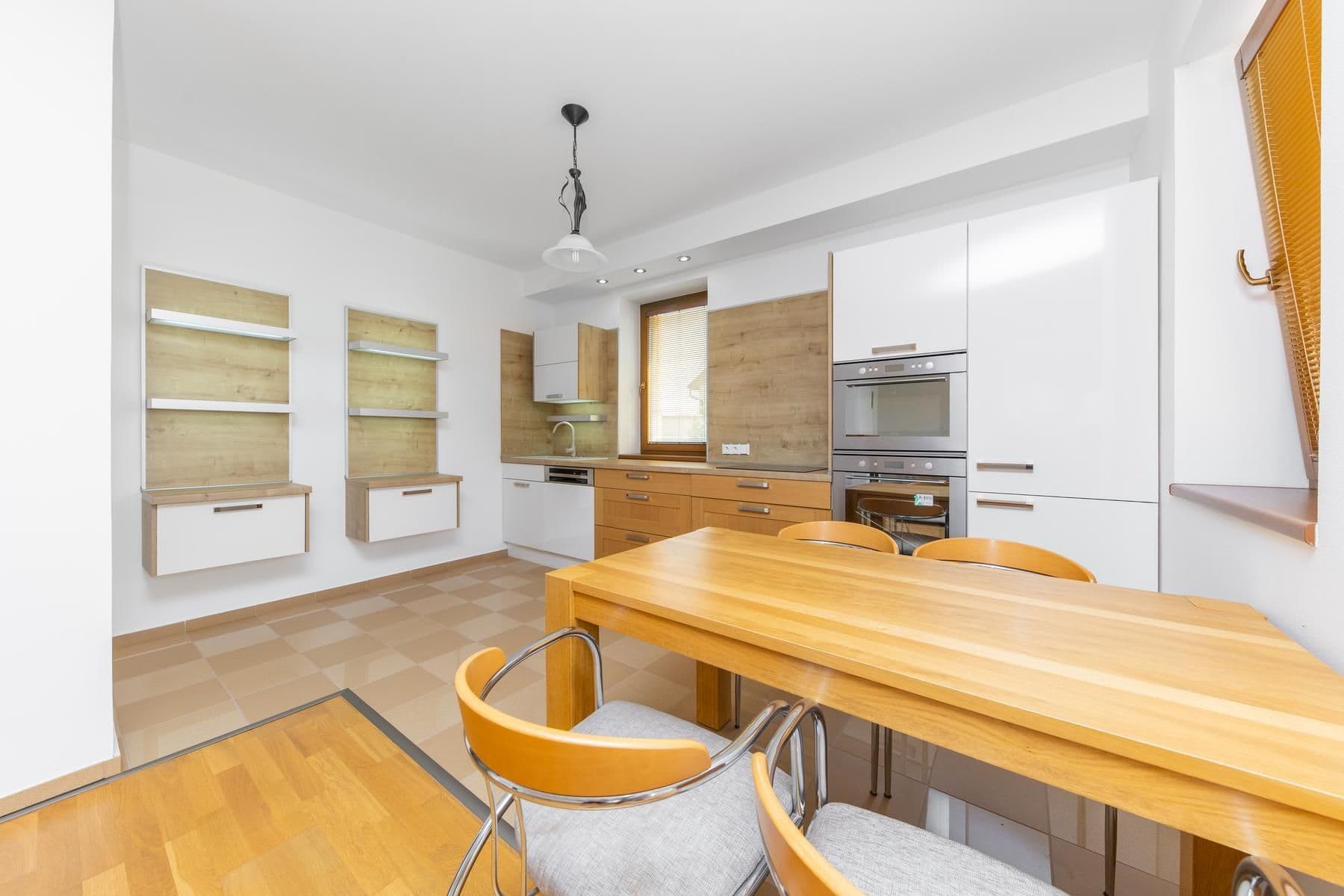 Prodej domu 178 m², pozemek 740 m², Ke Vsisku, Velký Týnec, Olomoucký kraj Prodej domu 178 m², pozemek 740 m², Ke Vsisku, Velký Týnec, Olomoucký kraj