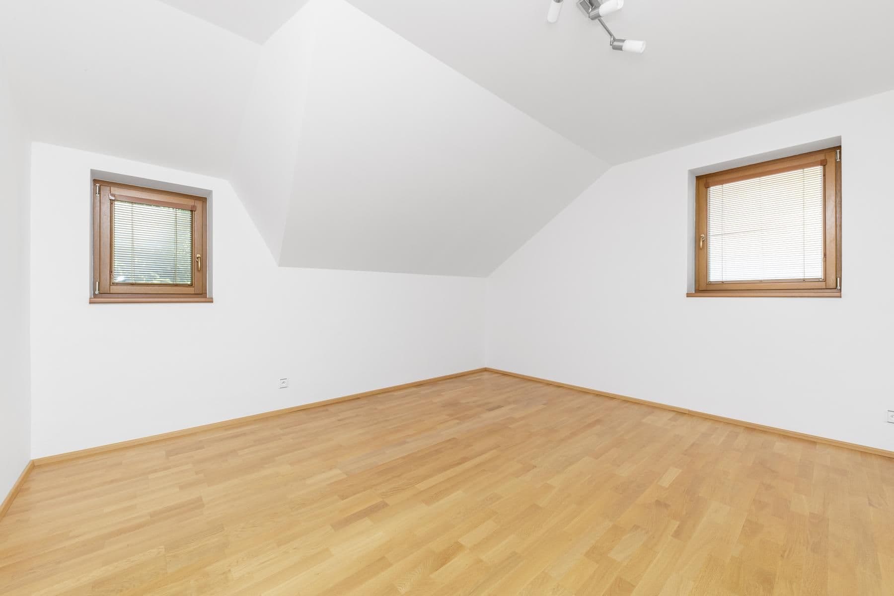 Prodej domu 178 m², pozemek 740 m², Ke Vsisku, Velký Týnec, Olomoucký kraj Prodej domu 178 m², pozemek 740 m², Ke Vsisku, Velký Týnec, Olomoucký kraj