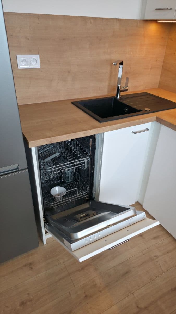 Pronájem bytu 1+kk 34 m², Tomanova, Slaný, Středočeský kraj Pronájem bytu 1+kk 34 m², Tomanova, Slaný, Středočeský kraj